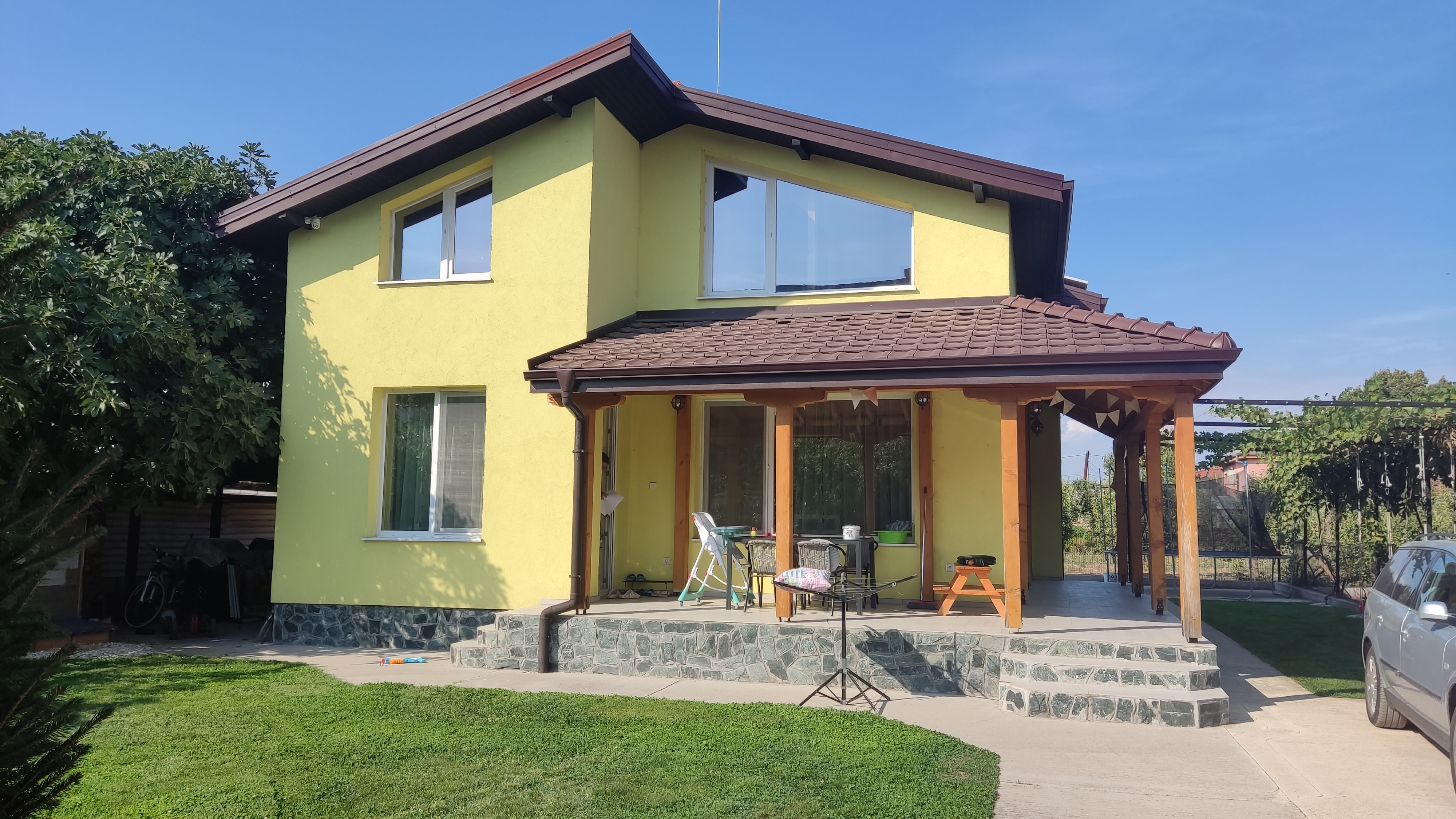 Поглед от към улицата_2